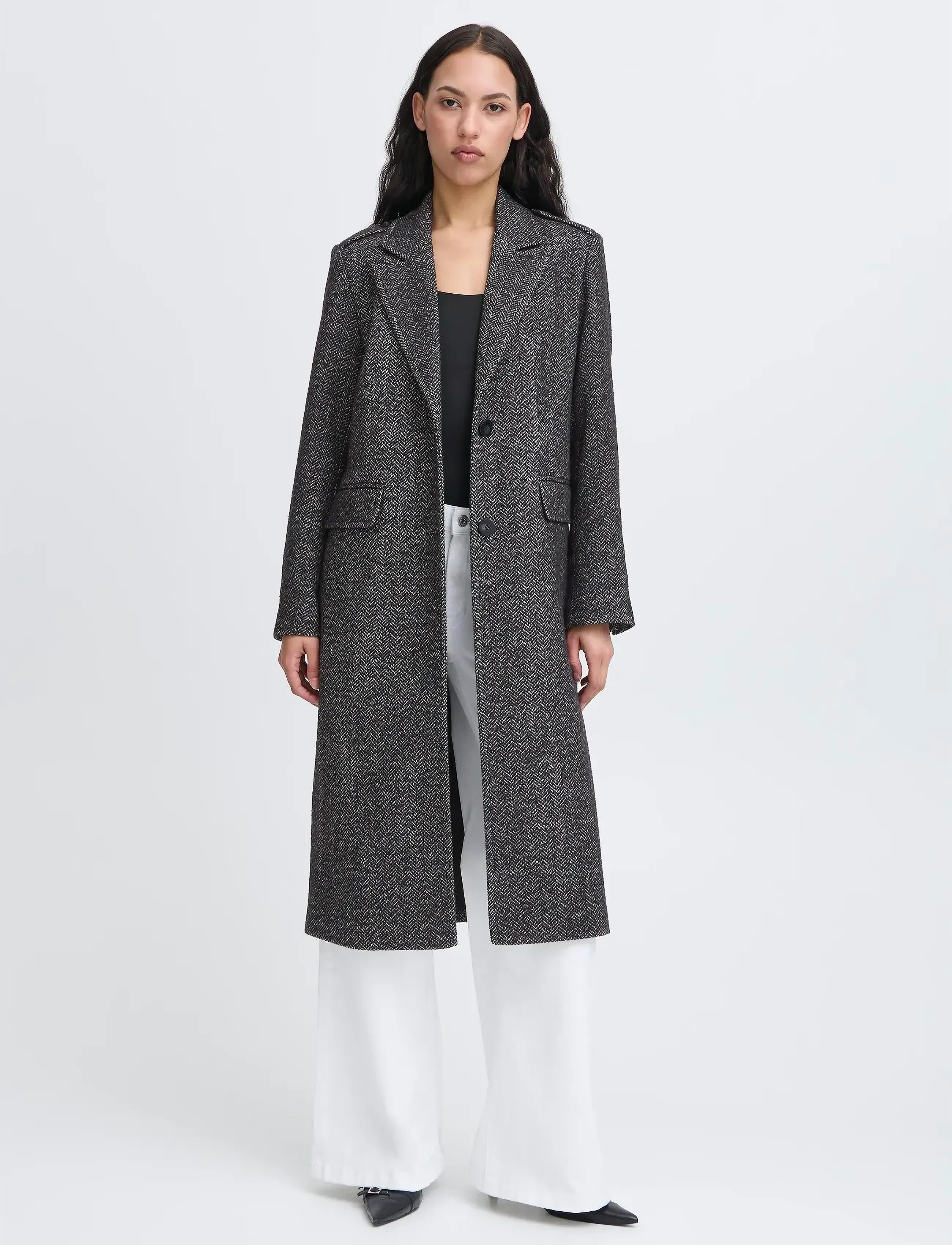 ICHI IHEMMALU JA4 - Mäntel - BLACK HERRINGBONE STRUCTURE / grey