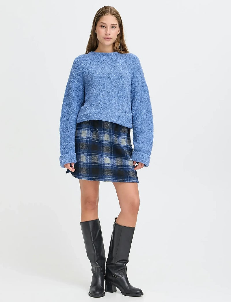 ICHI - IHWOOLY CHECK - kurze röcke - navy peony check - 0