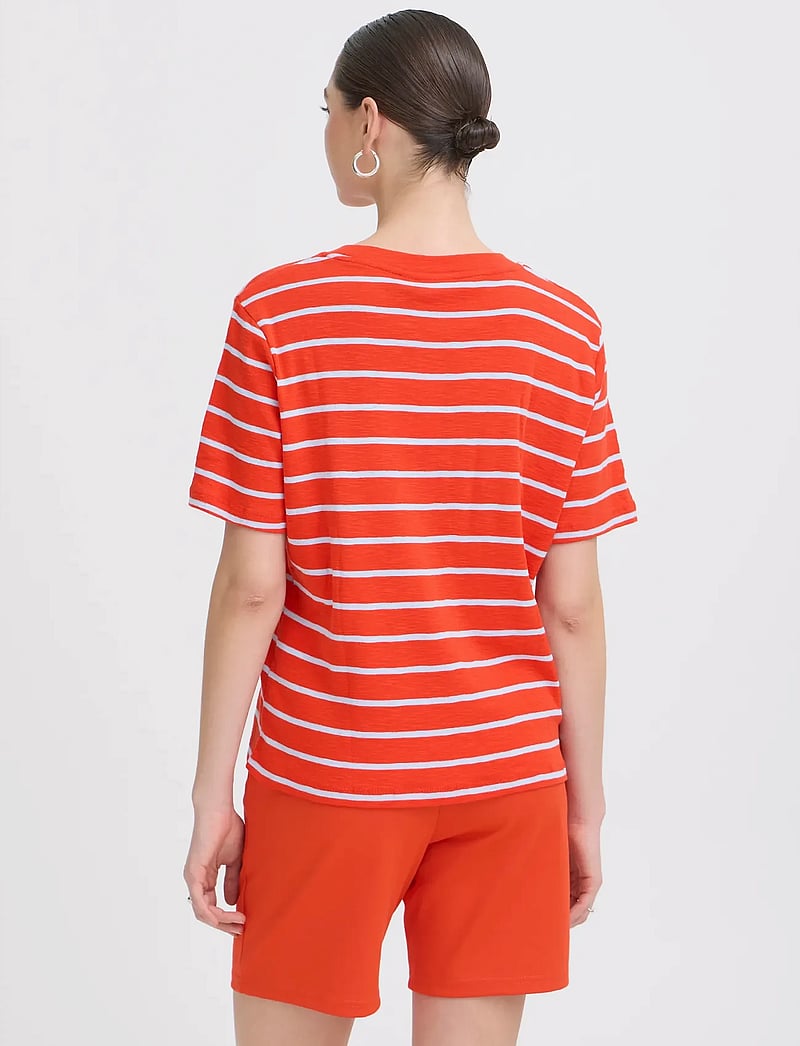 ICHI - IHNOVA SS3 - t-shirts - fiery red / powder blue - 3