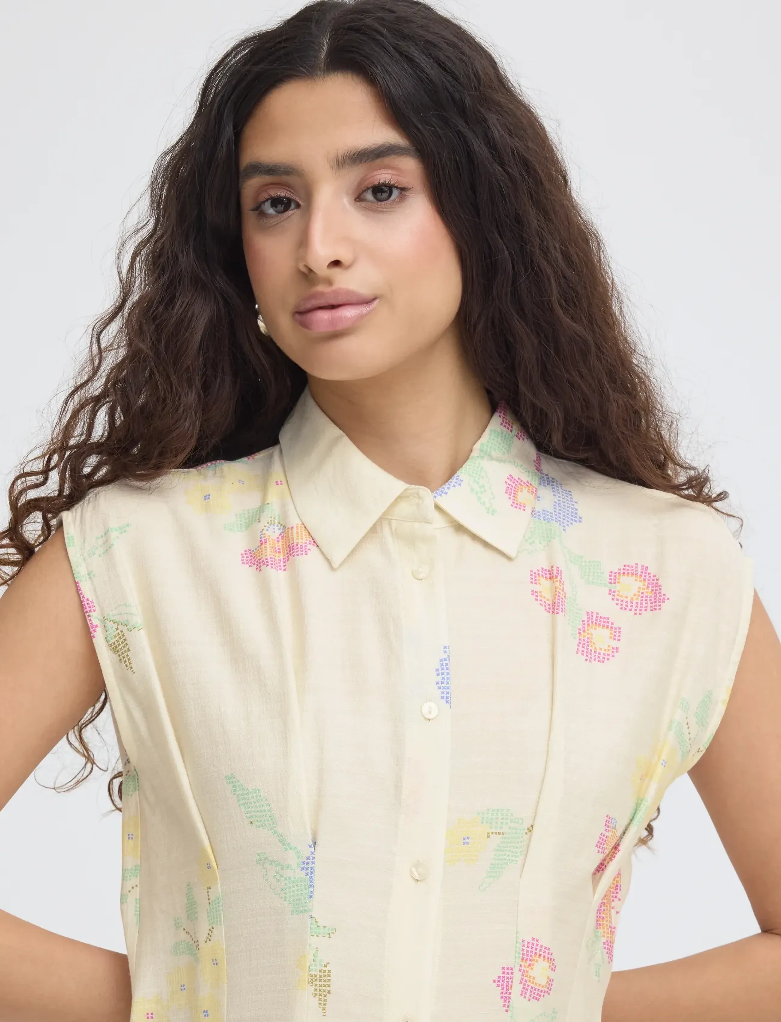 ICHI IHGINNI DR - Kleidung - CROSS STITCH FLOWERS / cream