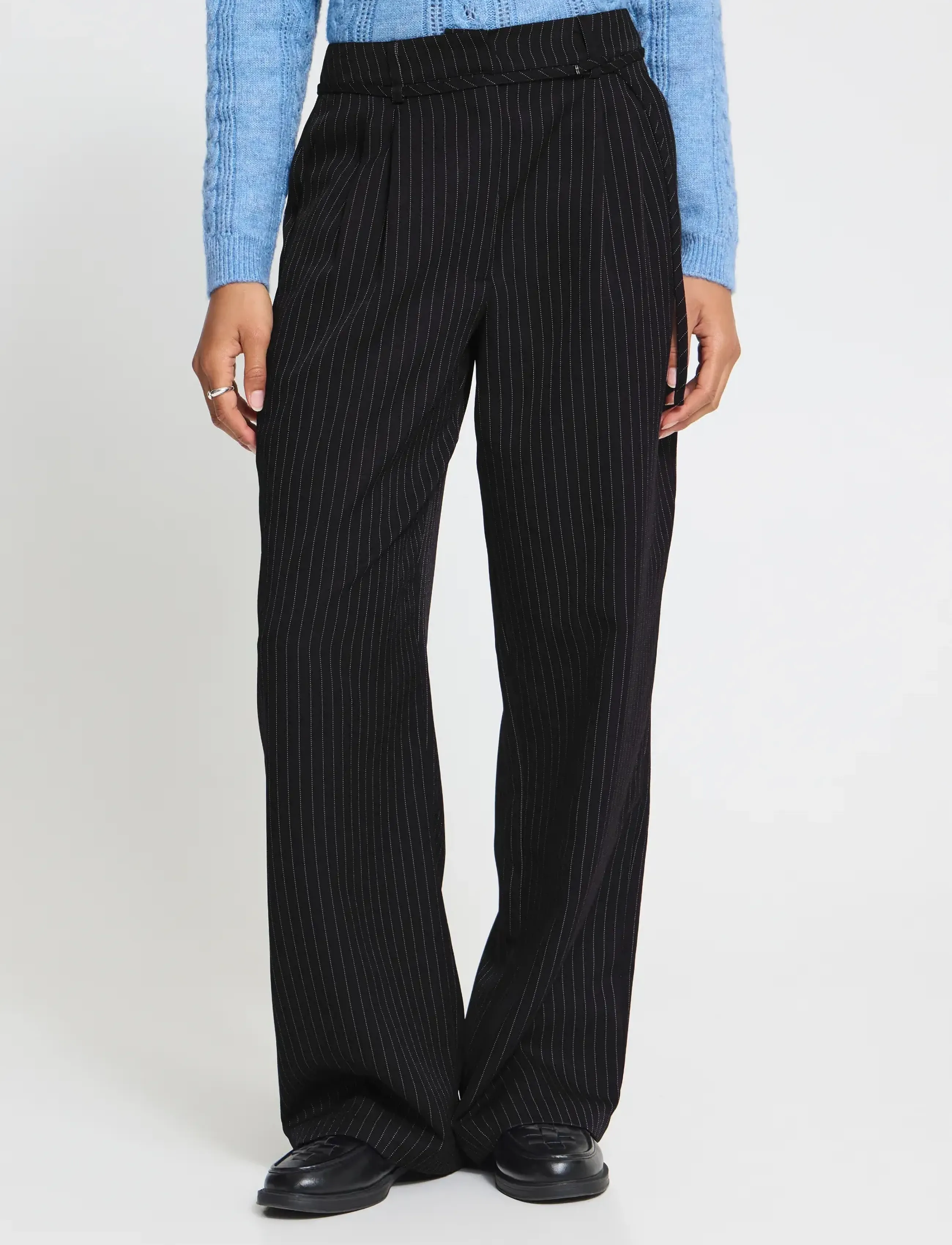 ICHI - IHILYANA PA - hosen mit weitem bein - black / birch pinstripe - 5