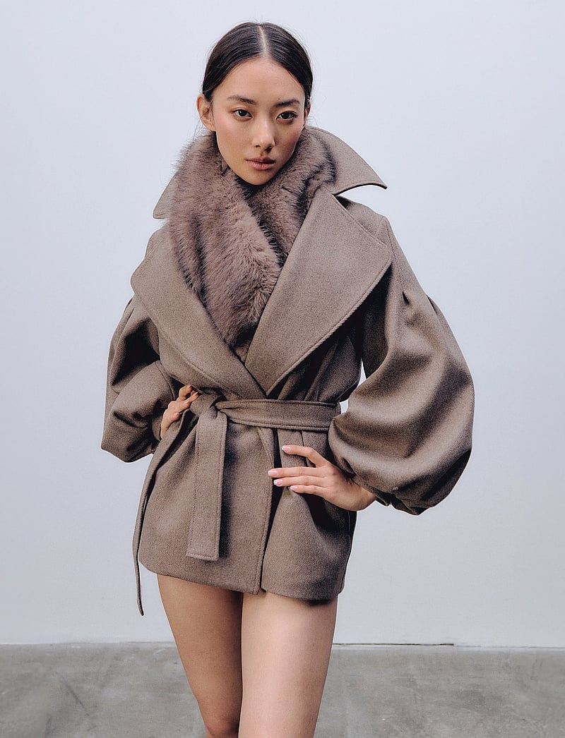 Ida Sjöstedt - VINNIE WOOL JACKET - ulljackor - light brown - 0