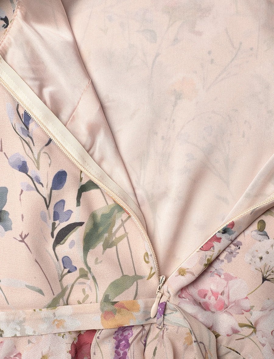 Ida Sjöstedt - CAROLINE DRESS - maxi dresses - dainty floral - 4