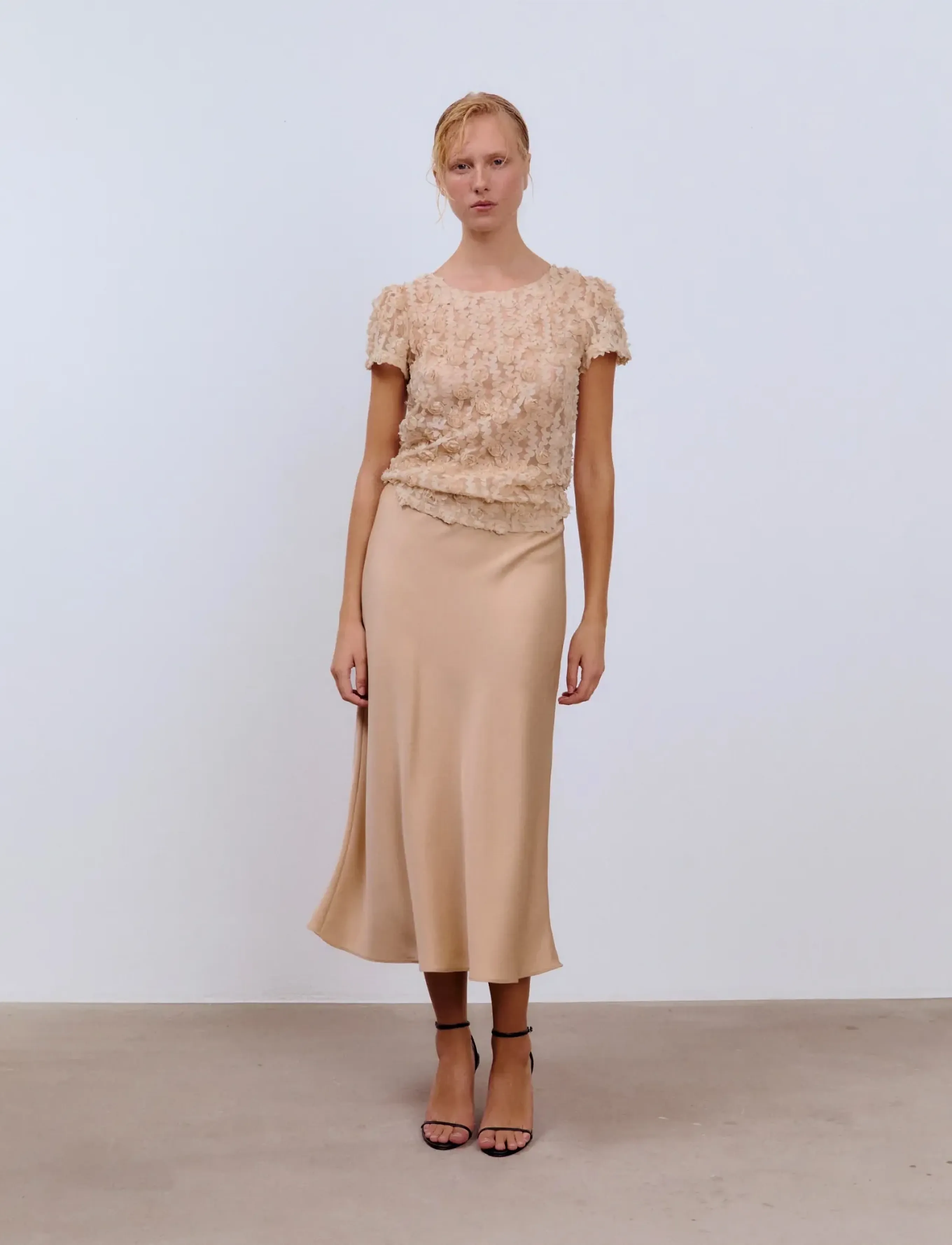 Ida Sjöstedt Istjulie 3D Top, Kvinder, 3D Rose Top, Beige, Str: 34