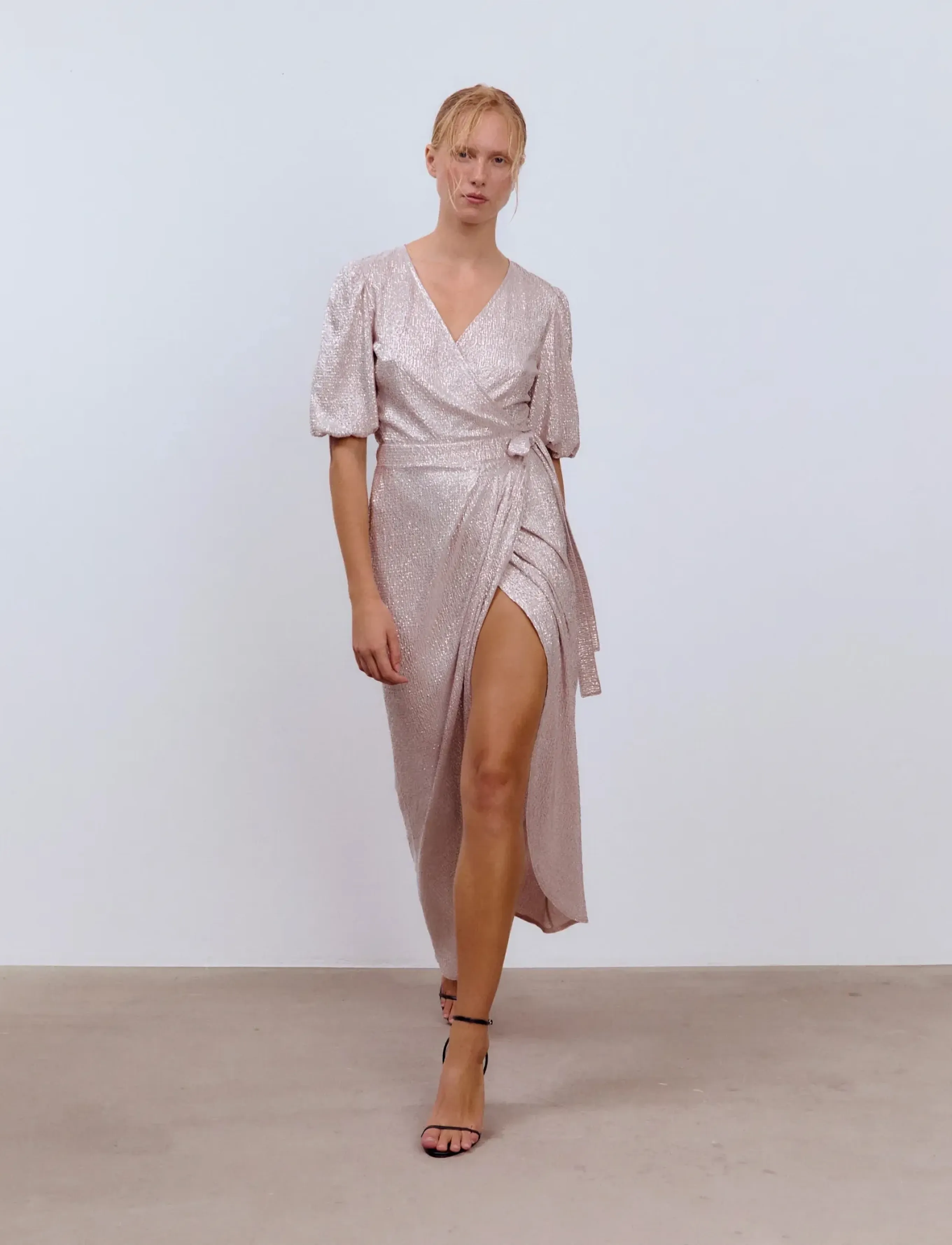 Ida Sjöstedt ISTDYLAN DRESS - Sukienki - SOFT PINK SILVER / pink/rose