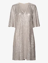 Ida Sjöstedt - 279 BEANIE DRESS - ballīšu apģērbs par outlet cenām - mushroom silver - 0