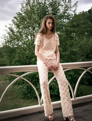 Ida Sjöstedt - LEVEL TROUSERS - party wear at outlet prices - cream - 2