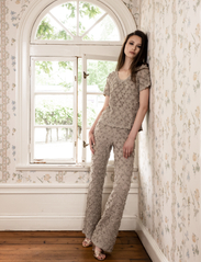 Ida Sjöstedt - LEVEL TROUSERS - party wear at outlet prices - sage green - 2