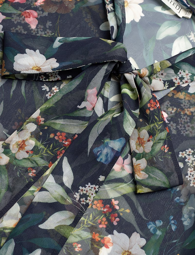 Ida Sjöstedt - 359 MEGHAN BLOUSE - långärmade blusar - dark flowers - 4