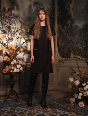 Ida Sjöstedt - TEARDROP DRESS - korte kjoler - brown glimmer - 2