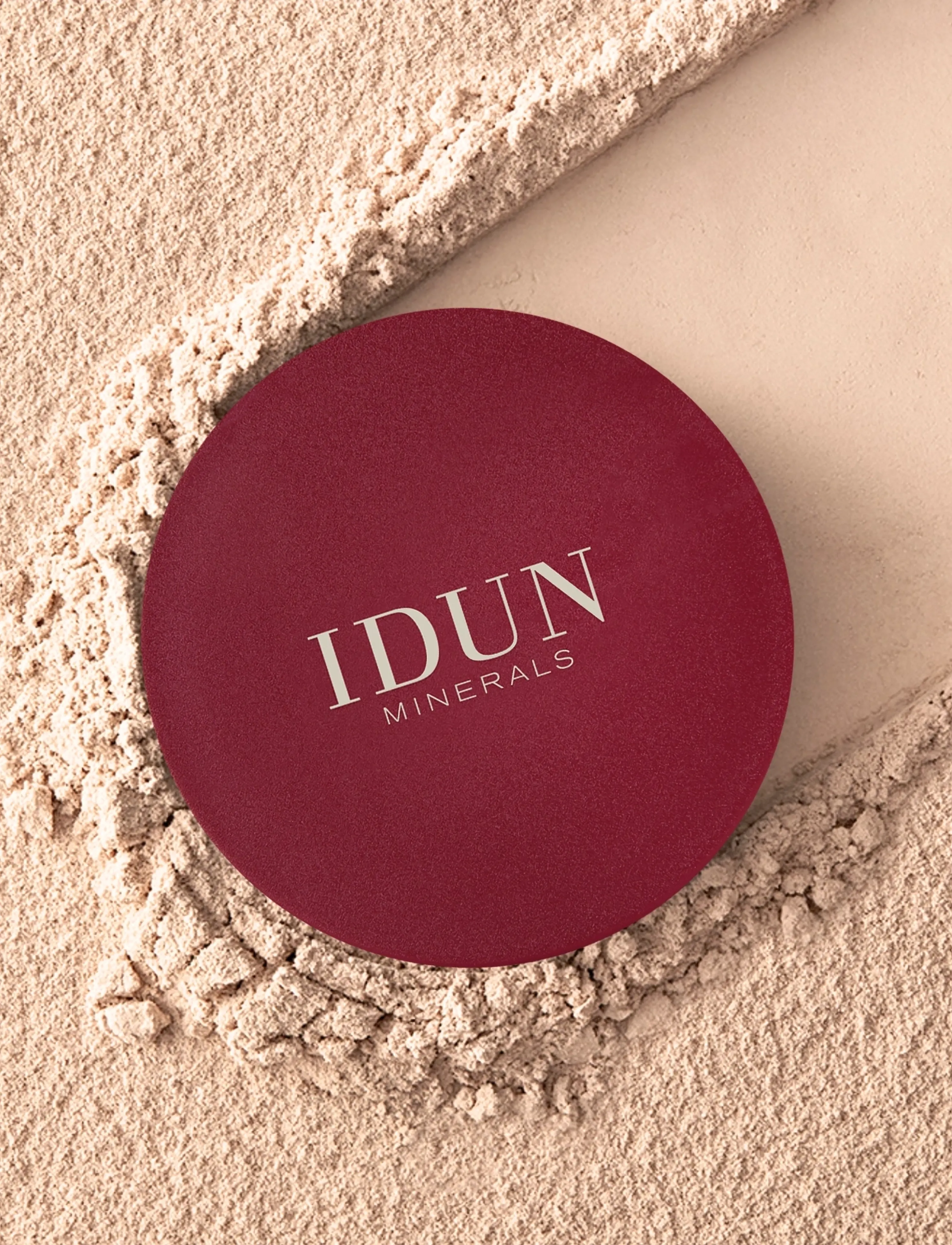 IDUN Minerals - Mineral Powder Foundation Signe - bliv klar til date night - signe - 5