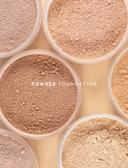 IDUN Minerals - Mineral Powder Foundation Freja - foundations - light/medium/warm - 3