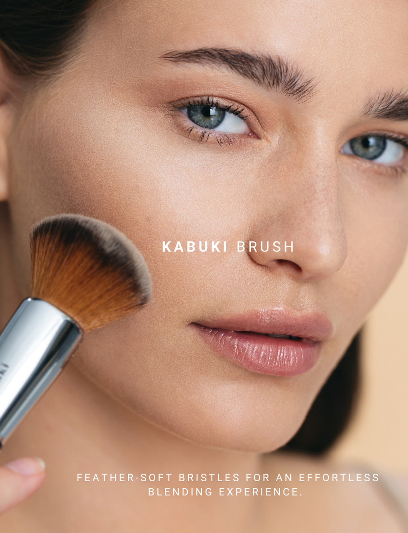 IDUN Minerals - Mineral Powder Foundation Freja - festtøj til outletpriser - light/medium/warm - 4