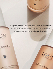IDUN Minerals - Liquid Mineral Foundation Norrsken Freja - foundation - warm light - 0