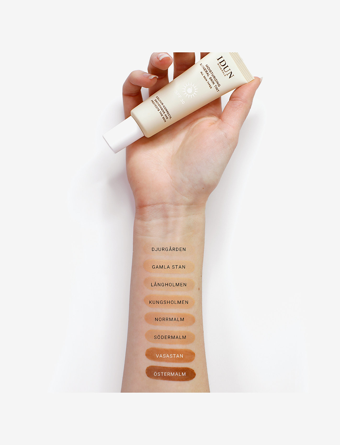 IDUN Minerals - Moisturizing Mineral Skin Tint SPF 30 Gamla Stan Light - konfirmationstøj - gamla stan light - 3