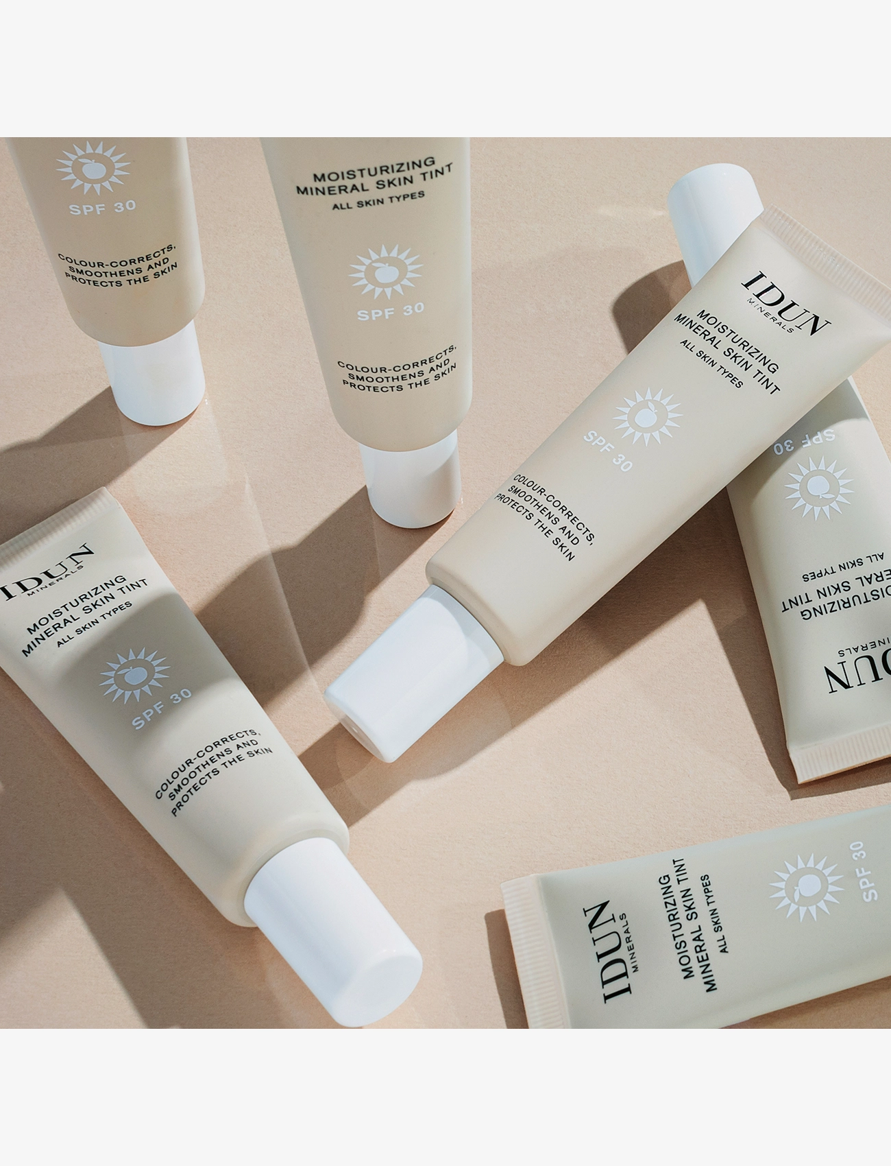 IDUN Minerals - Moisturizing Mineral Skin Tint SPF 30 Långholmen Light/Medium Neutral - lÅngholmen light/medium neutral - 3