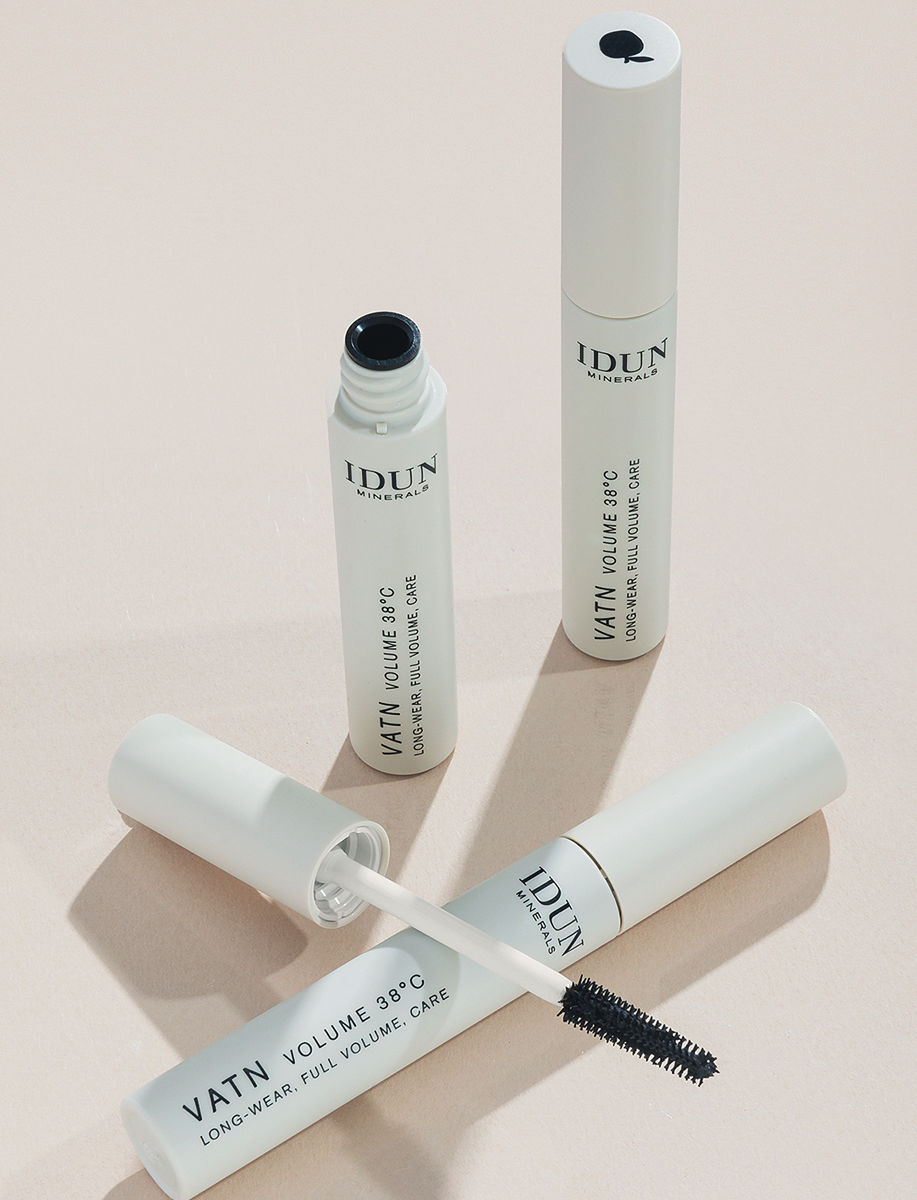 IDUN Minerals Mascara Vatn Volume 38°C, 9 ml, Black, Øjne > Mascara, Dame