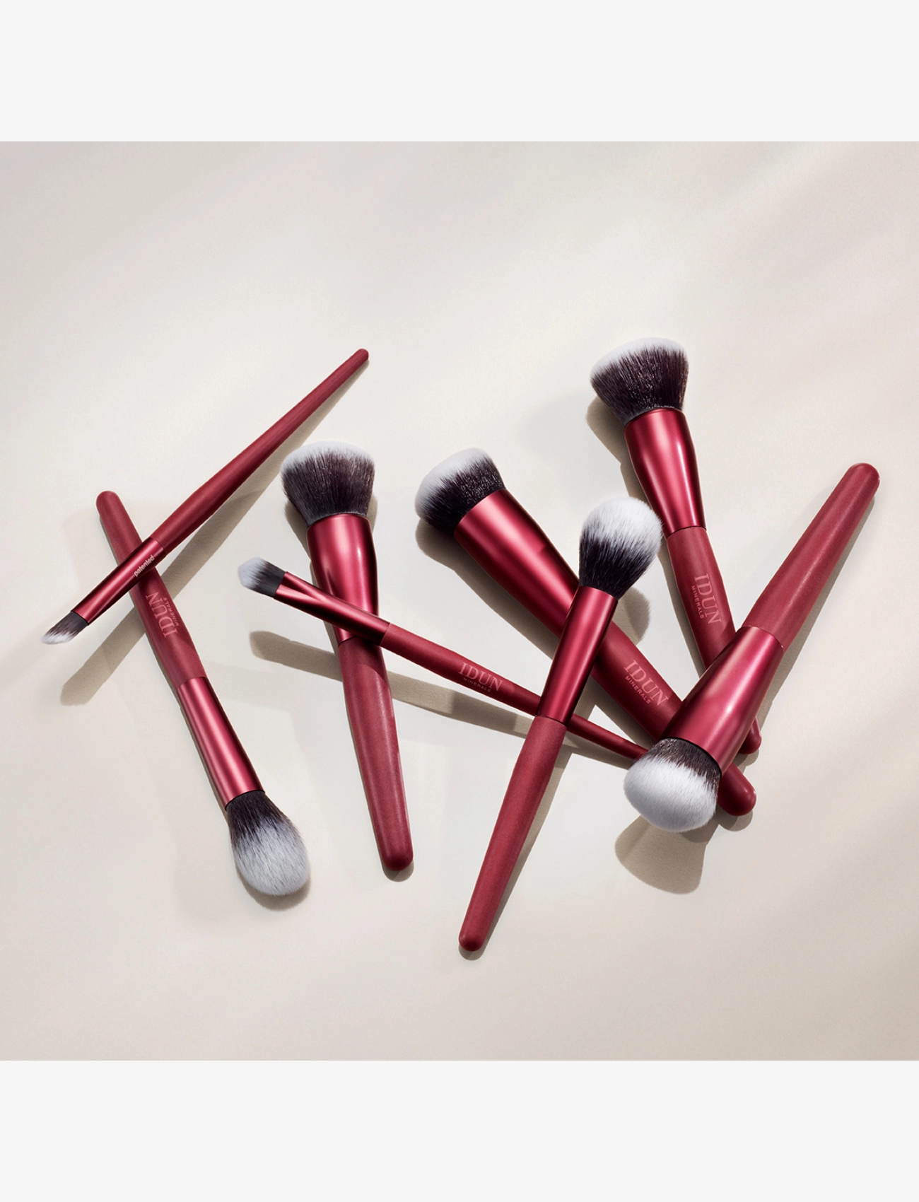 IDUN Minerals - Pro Soft Kabuki Brush - ansikte - clear - 1