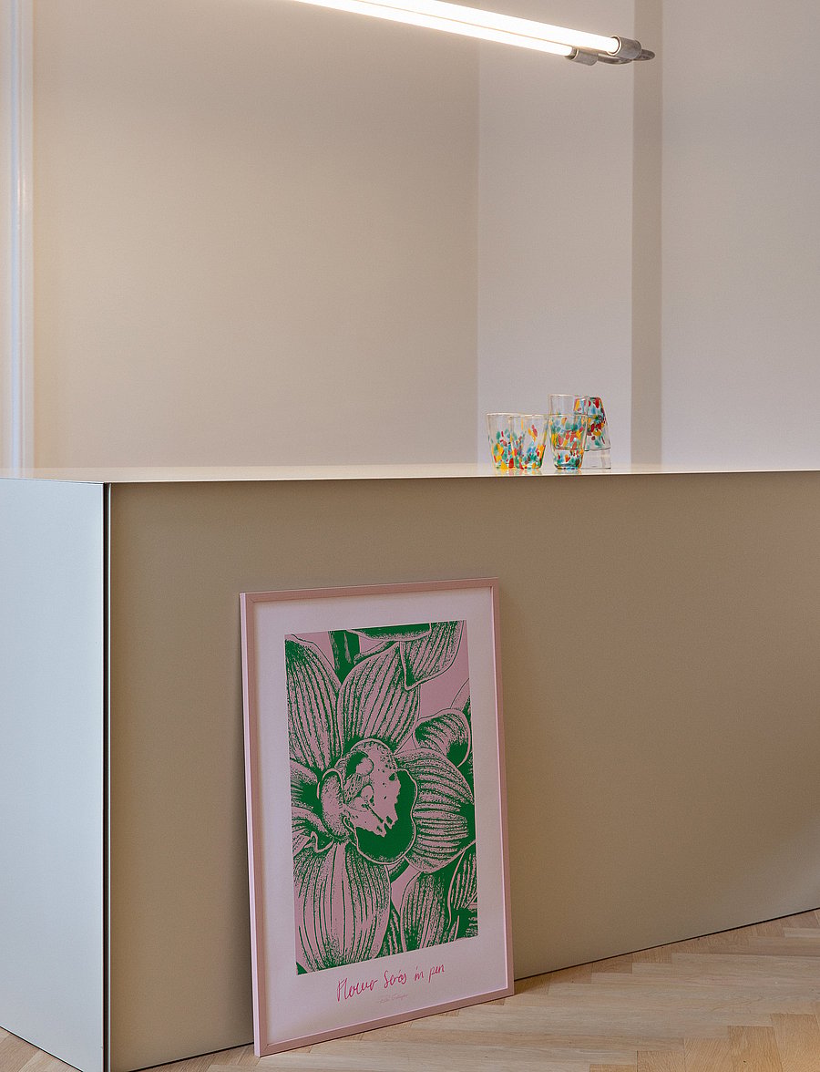 If Walls Could Talk - Delicate Resilience - grafische muster - multi-colored - 2