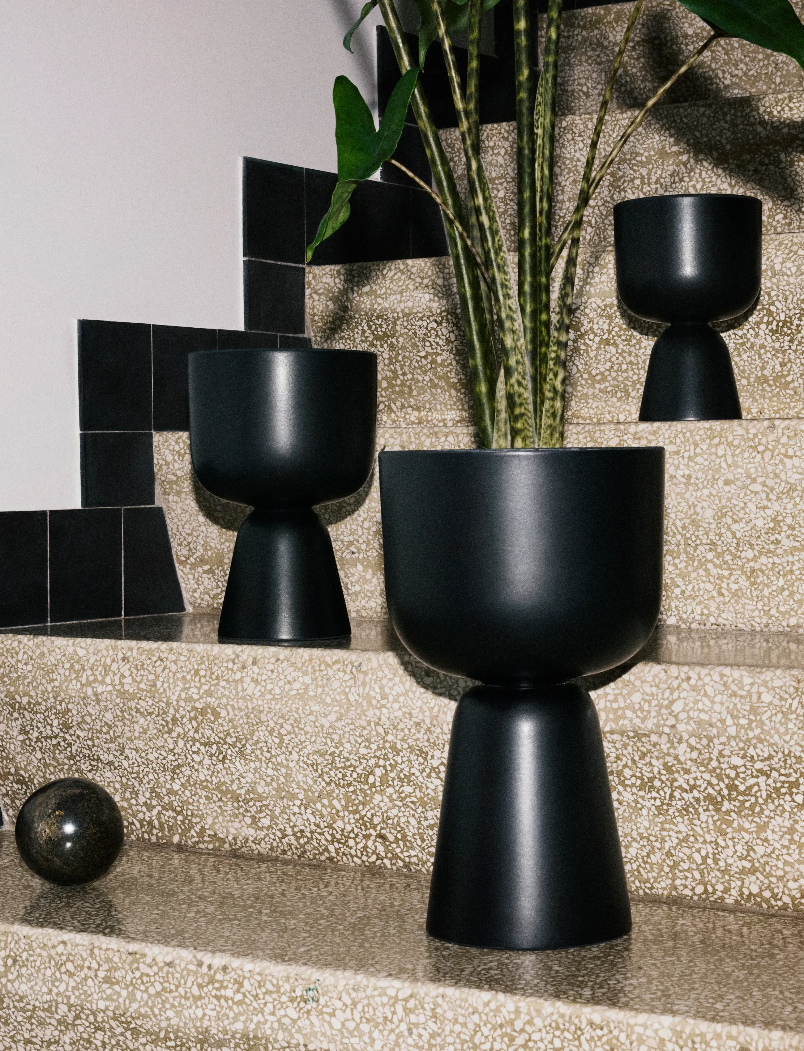 Iittala Nappula Plant Pot 320X190 Matte Black, 320X190MM, Decoration, Schwarz - Flower Pots, Homeware