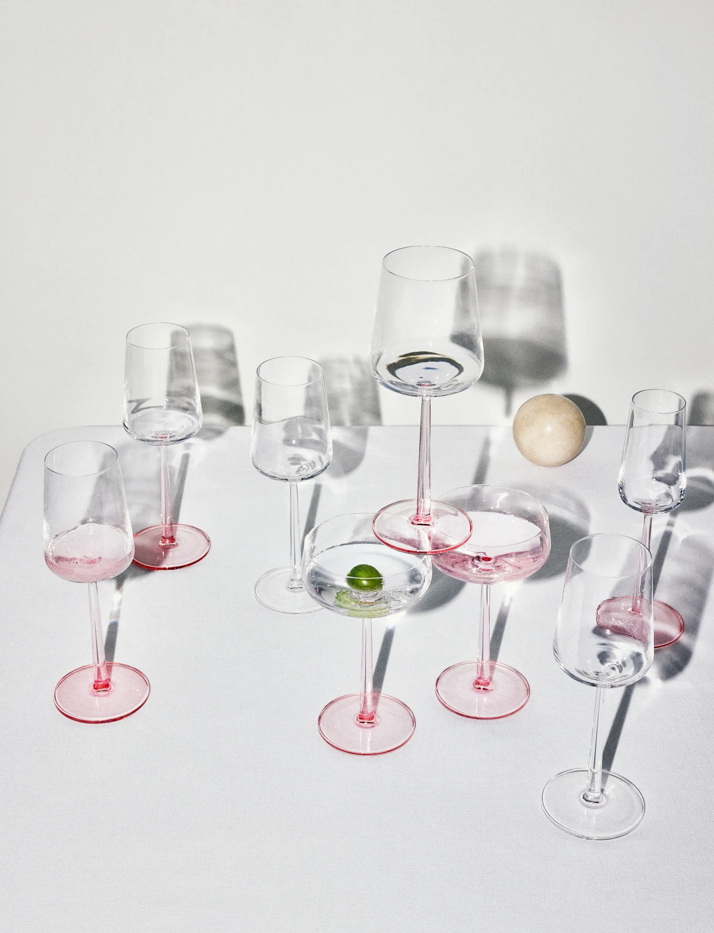 Iittala Essence White Wine Glass 33Cl Rose 2Pc, 33 CL, Glass, Rosa - Glasses, Homeware