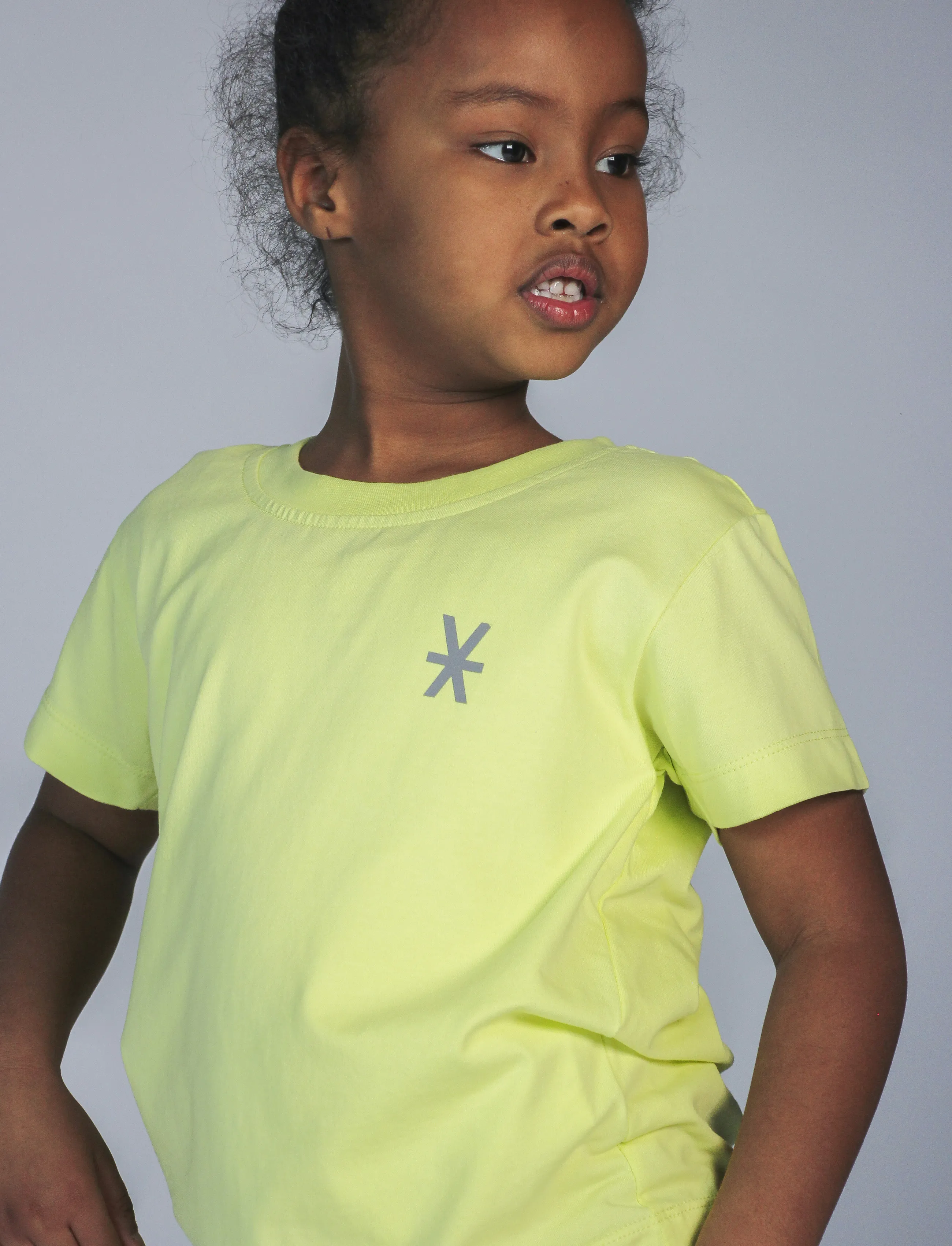 Ildhu T-Shirt With Reflective Details, 130, T-shirts, Gelb - Short-sleeved, Kinder