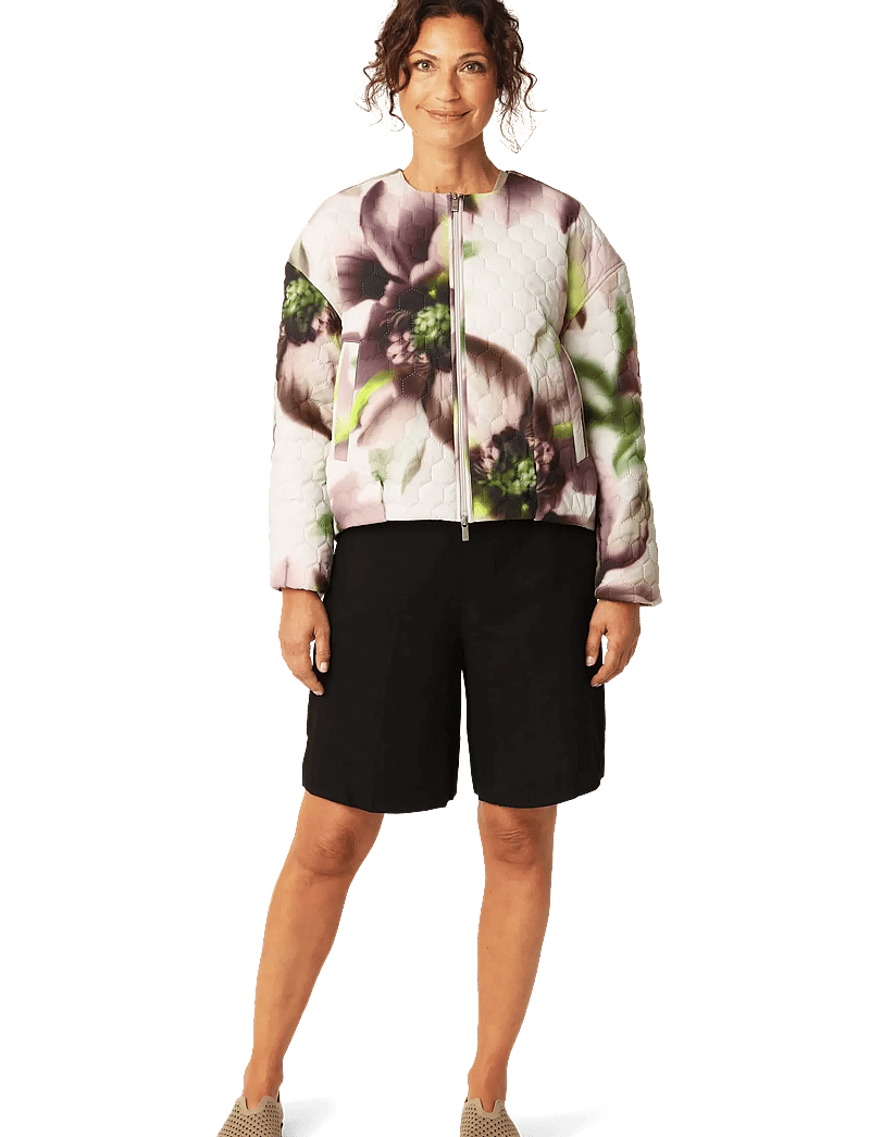 Ilse Jacobsen - HONEYCOMBE01P - lette jakker - light photoristic flower - 0