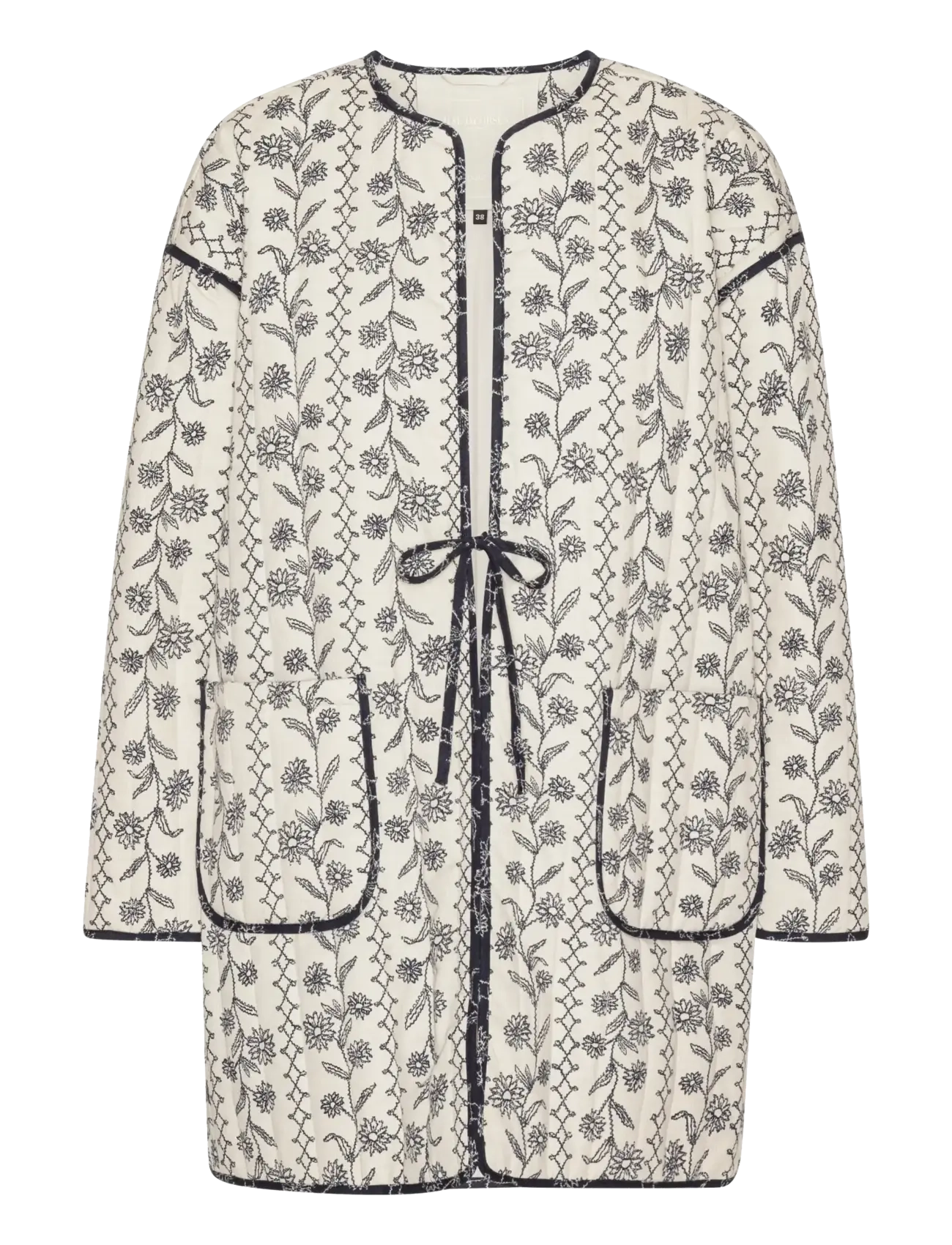 Ilse Jacobsen OTTOMAQUILT04P - Ilse Jacobsen - WHITE WILDFLOWER / navy