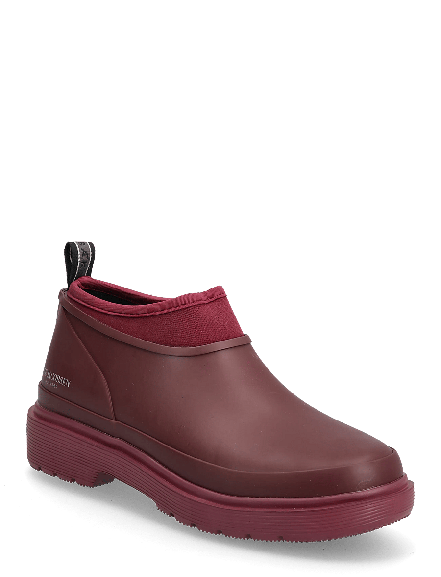 Ilse Jacobsen - RUBAIR02 - alltags-style - maroon banner - 0
