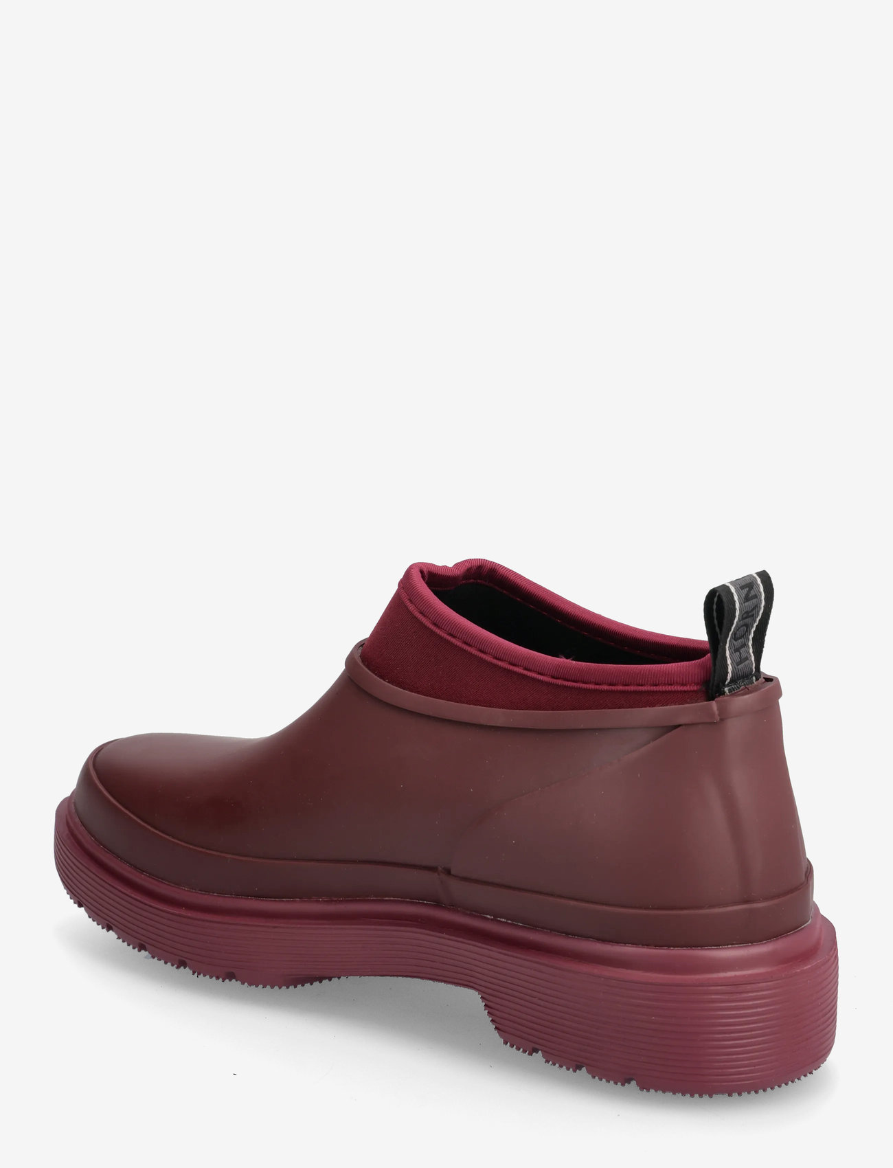 Ilse Jacobsen - RUBAIR02 - vardagsstil - maroon banner - 2