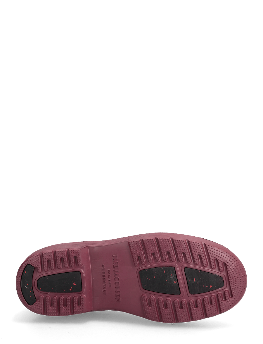 Ilse Jacobsen - RUBAIR02 - alltags-style - maroon banner - 4
