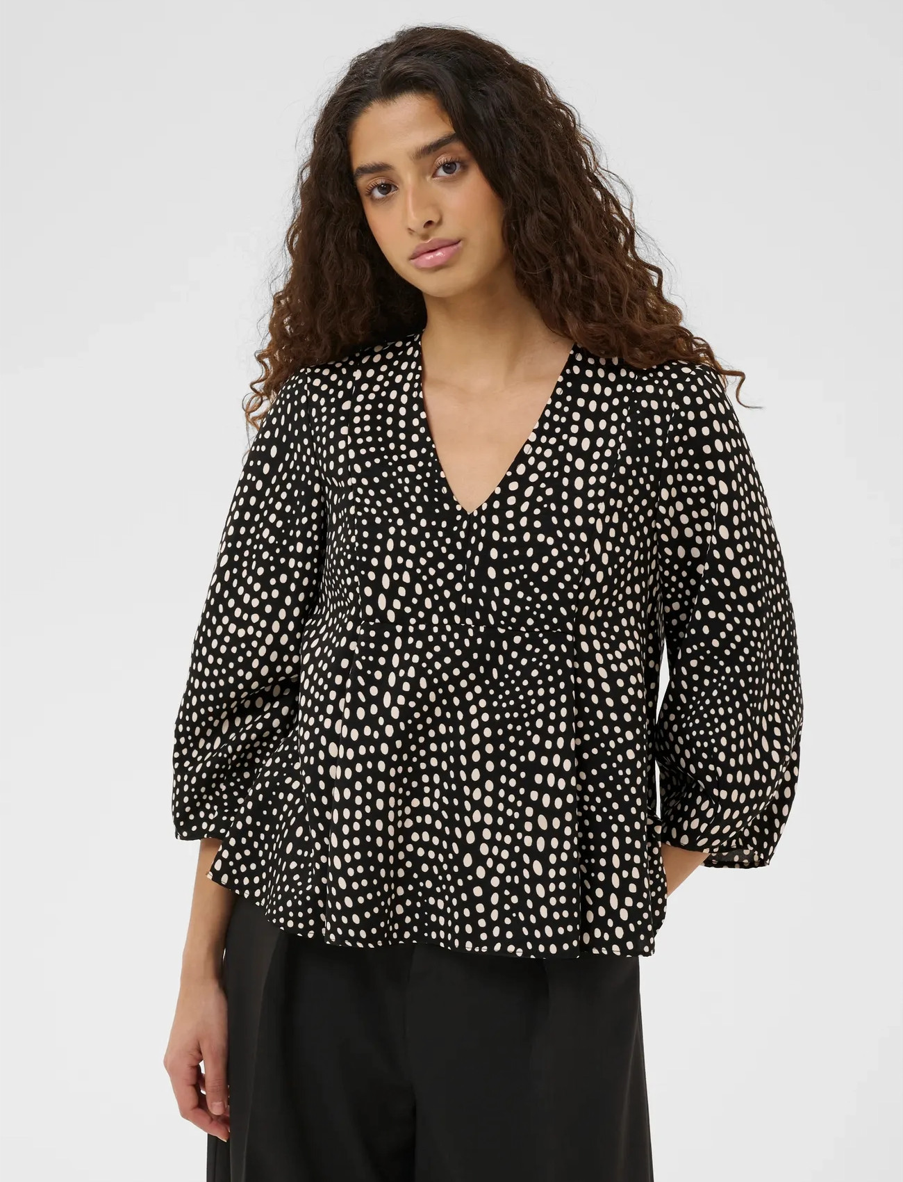 InWear Libertyiw V-Neck - Black - 32