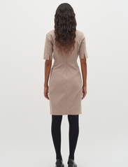 InWear - Zella Dress - festkläder till outletpriser - mocha grey - 3