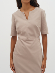 InWear - Zella Dress - feestelijke kleding voor outlet-prijzen - mocha grey - 4