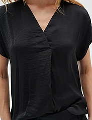 InWear - RindaIW Top - short-sleeved blouses - black - 8