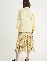 InWear - ReemaIW Skirt - midi kjolar - yellow marbling - 3