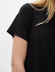 InWear - AlmaIW Tshirt - mažiausios kainos - black - 5