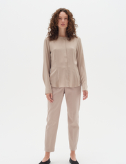 InWear - ZellaIW Flat Pant - tailored trousers - mocha grey - 3