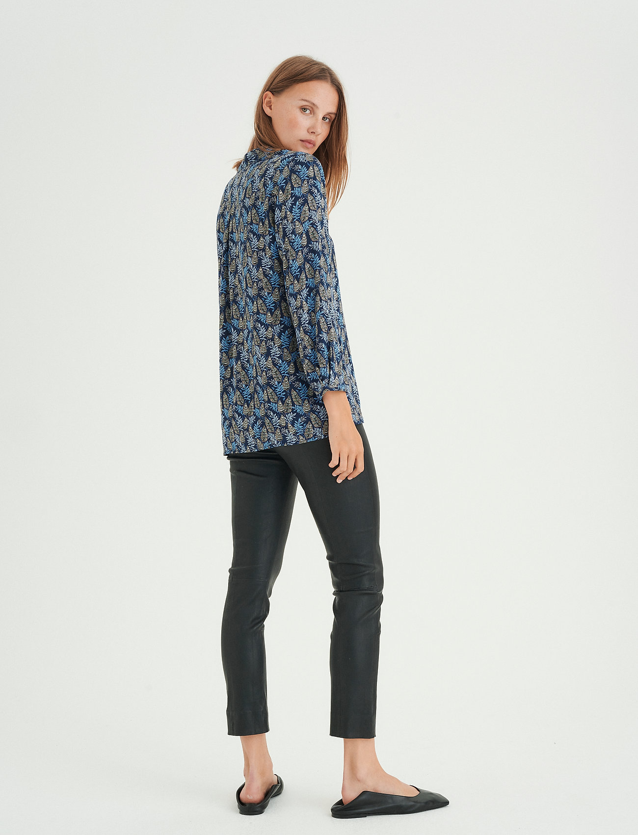 InWear - ViksaIW Blouse - langærmede bluser - midnight magic leaves - 4