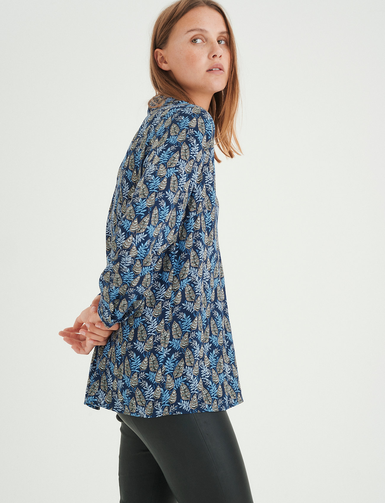 InWear - ViksaIW Blouse - langærmede bluser - midnight magic leaves - 5