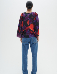 InWear - AvenIW Blouse - long-sleeved blouses - purple giant splash - 4