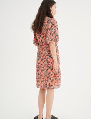 InWear - VereeIW Short Dress - midi kjoler - coral multicolour structure - 4