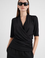 InWear - JaniIW Ben Blouse - short-sleeved blouses - black - 2
