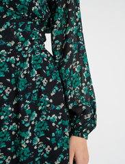 InWear - KirstieIW Short Dress - korta klänningar - green painted flowers - 5
