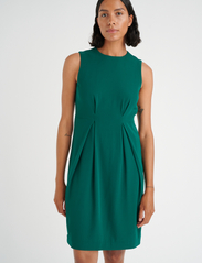InWear - WinIW Dress - festkläder till outletpriser - warm green - 2