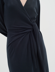 InWear - CatjaIW Wrap Dress - kietaisumekot - black - 4