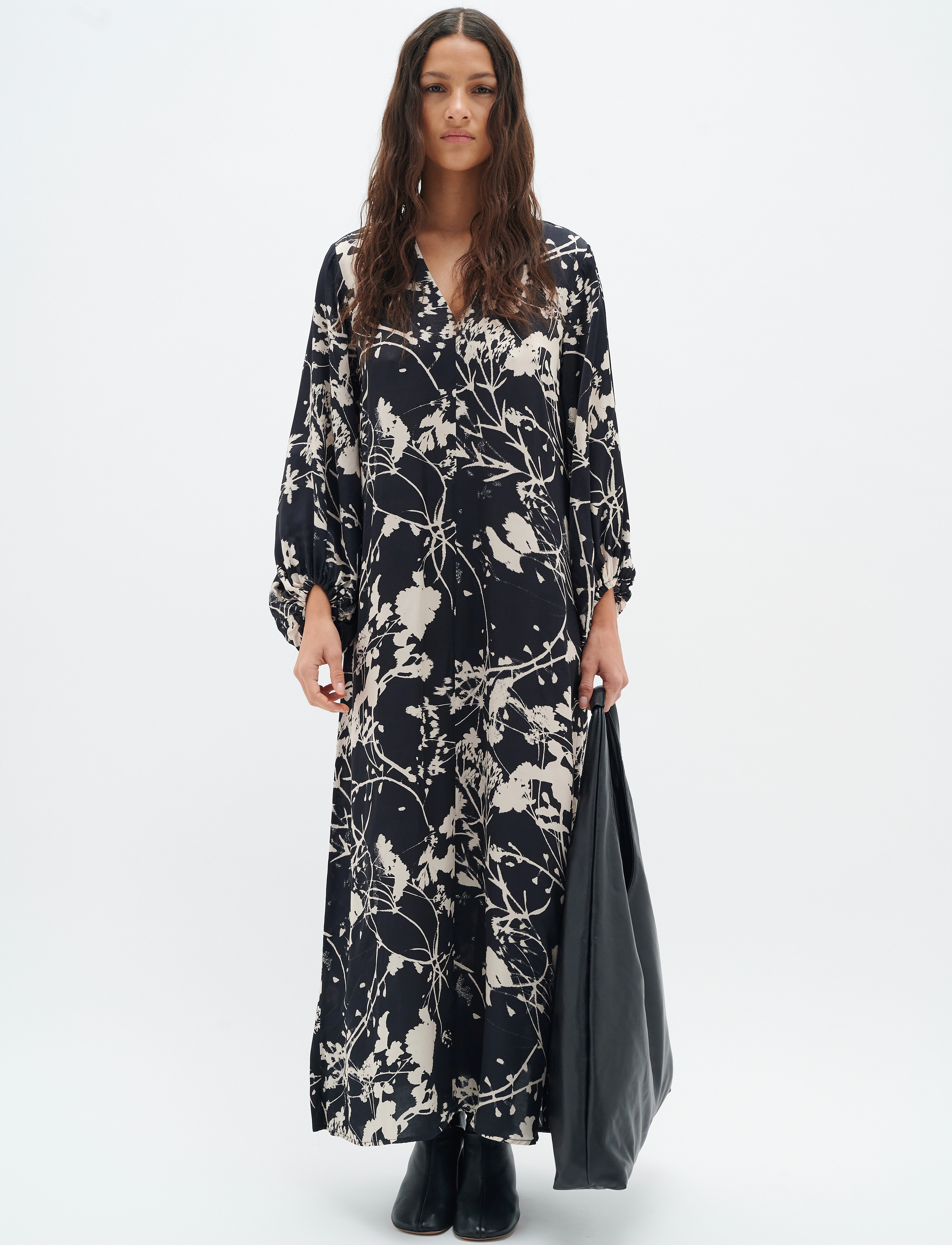 InWear - SelimaIW Dress - black flower silhouette - 3