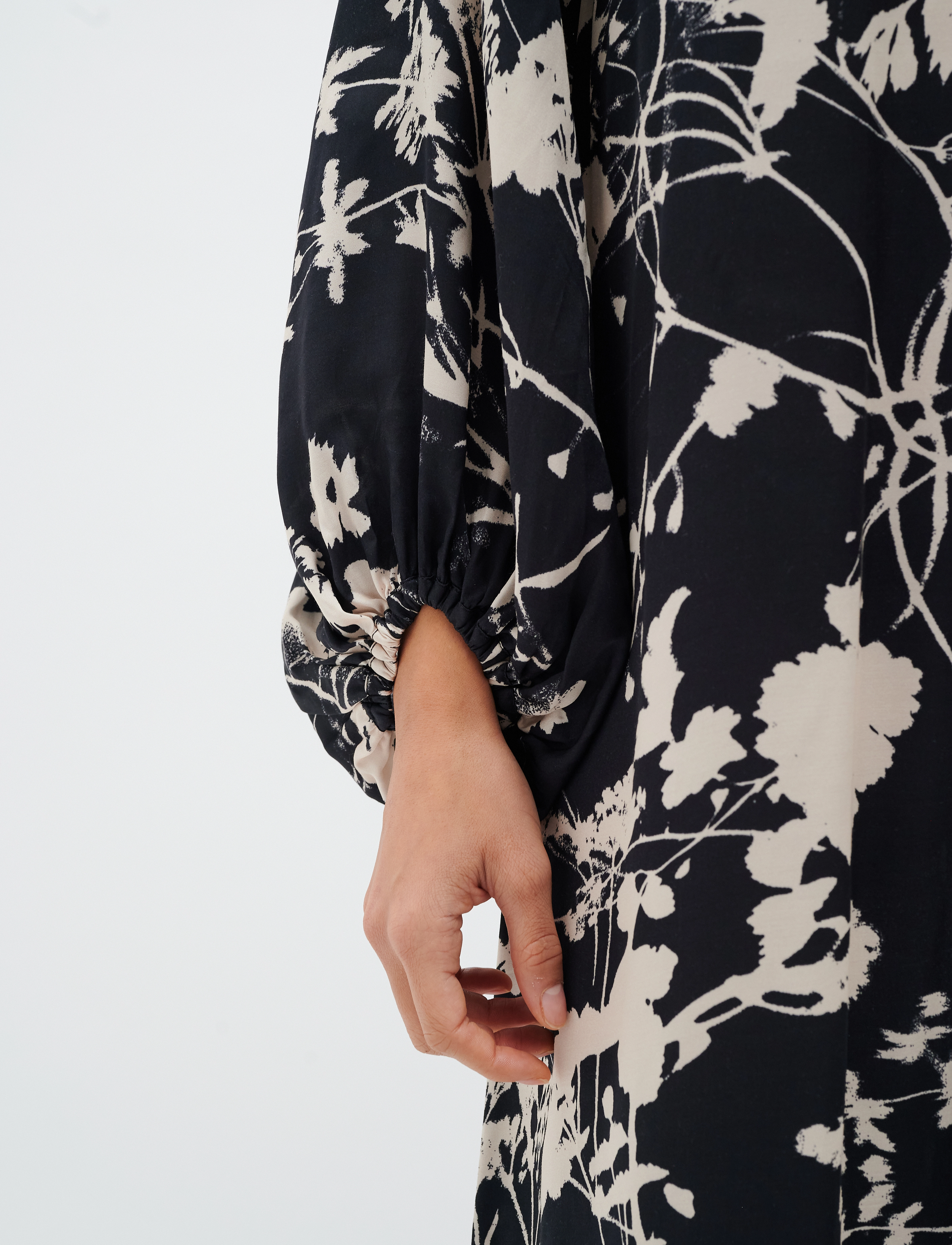 InWear - SelimaIW Dress - black flower silhouette - 5
