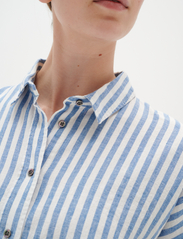 InWear - AmosIW Kiko Shirt - langermede skjorter - blue stripes - 5