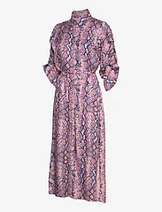 InWear - DwynIW Dress - skjortekjoler - pink oversized snake - 3
